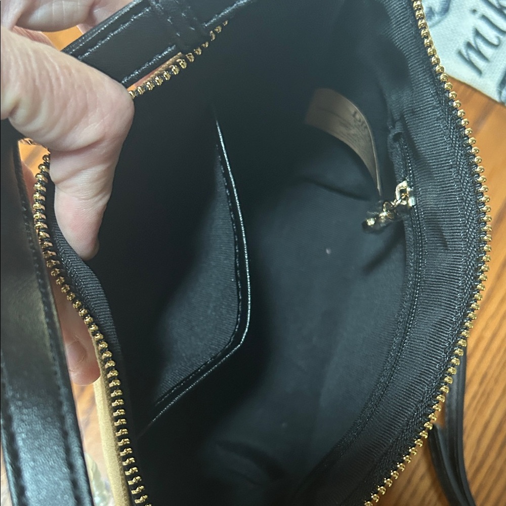 Dior Beauty Upcycle Crossbody (WITH GIFTBOX) GWP/VIP/ NOVELTY
NWT/NEW - Picture 7 of 15